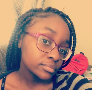 Meet your Posher, Alexis